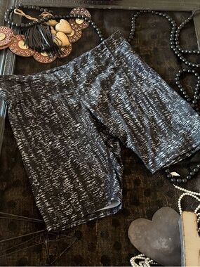 EUC Champion Black and Gray Print Duodry Athletic Bike Shorts Size XL